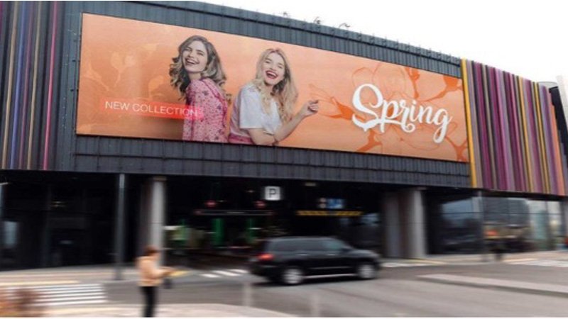 Discovering the Right Outdoor Display for Your Business