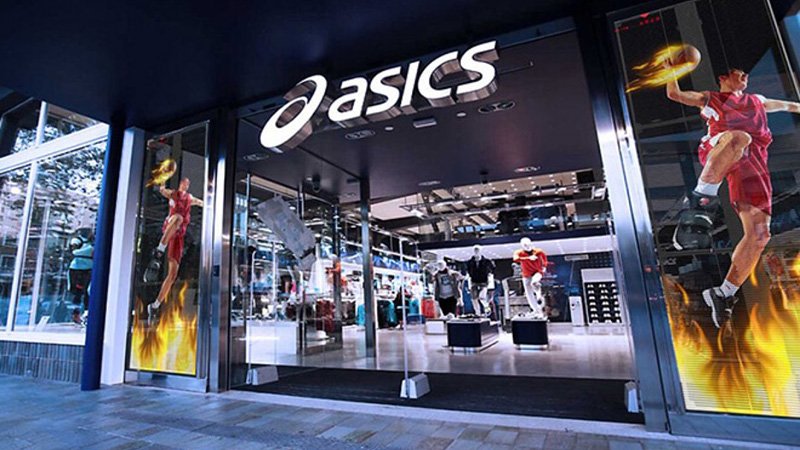 Traditional Window-Shopping LED Display