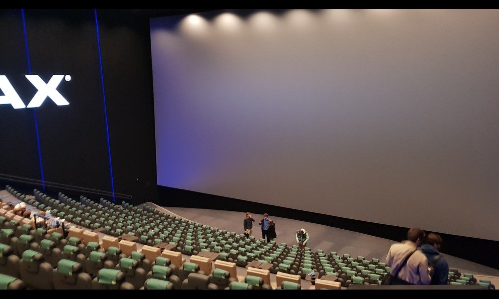 5. Giant Screen and IMAX Which is Better?